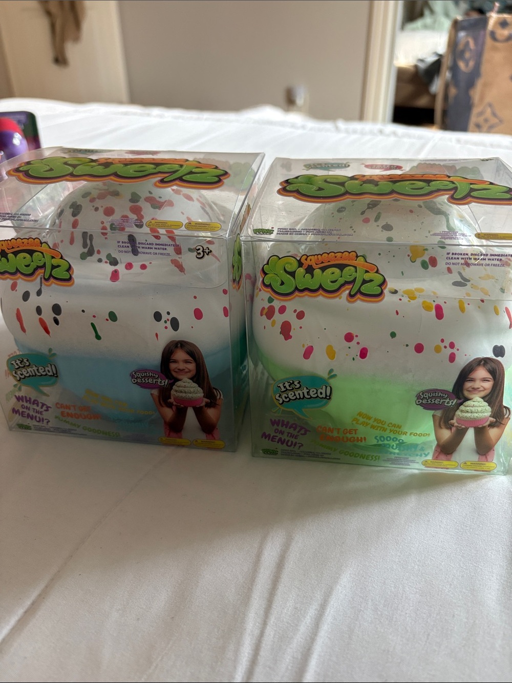 Swee'Z Scented Squishy Toy - White with Multicolor Speckles squishy cupcakes